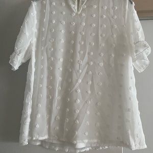 Ladies cream blouse, Size L Never been worn. It also has a lining attached.
